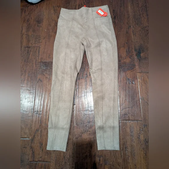 NWT Spanx Faux Suede Leggings Medium - Picture 1 of 8